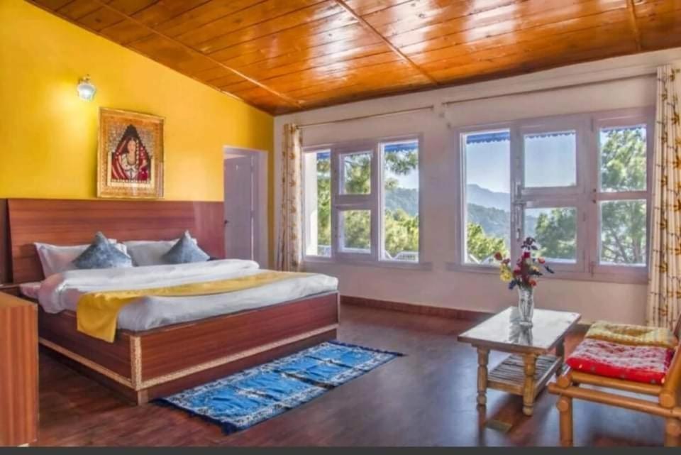 5 Bedrooms By Humble Stay Kasauli Esterno foto