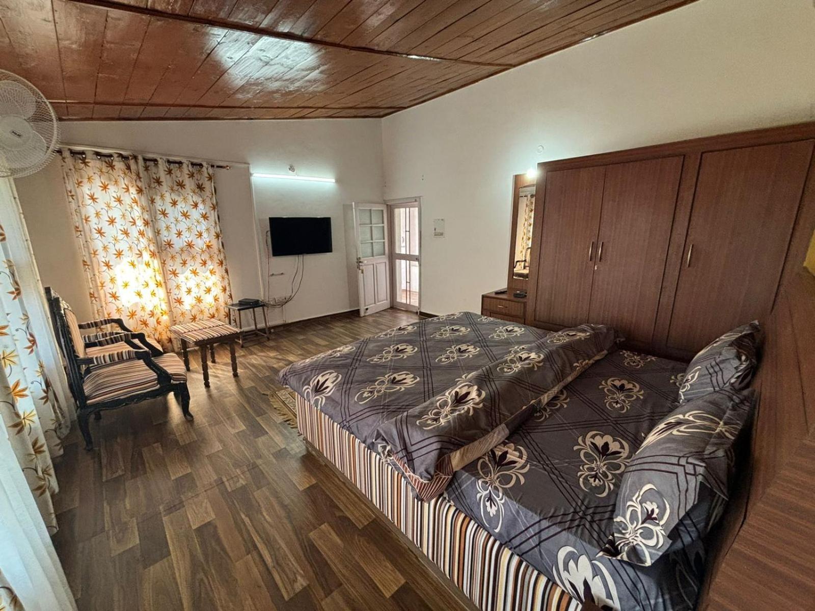5 Bedrooms By Humble Stay Kasauli Esterno foto