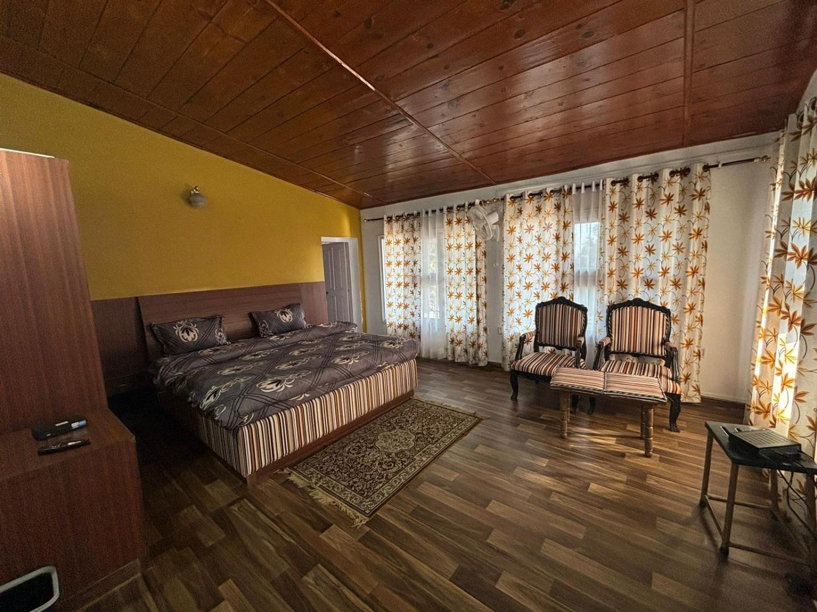 5 Bedrooms By Humble Stay Kasauli Esterno foto