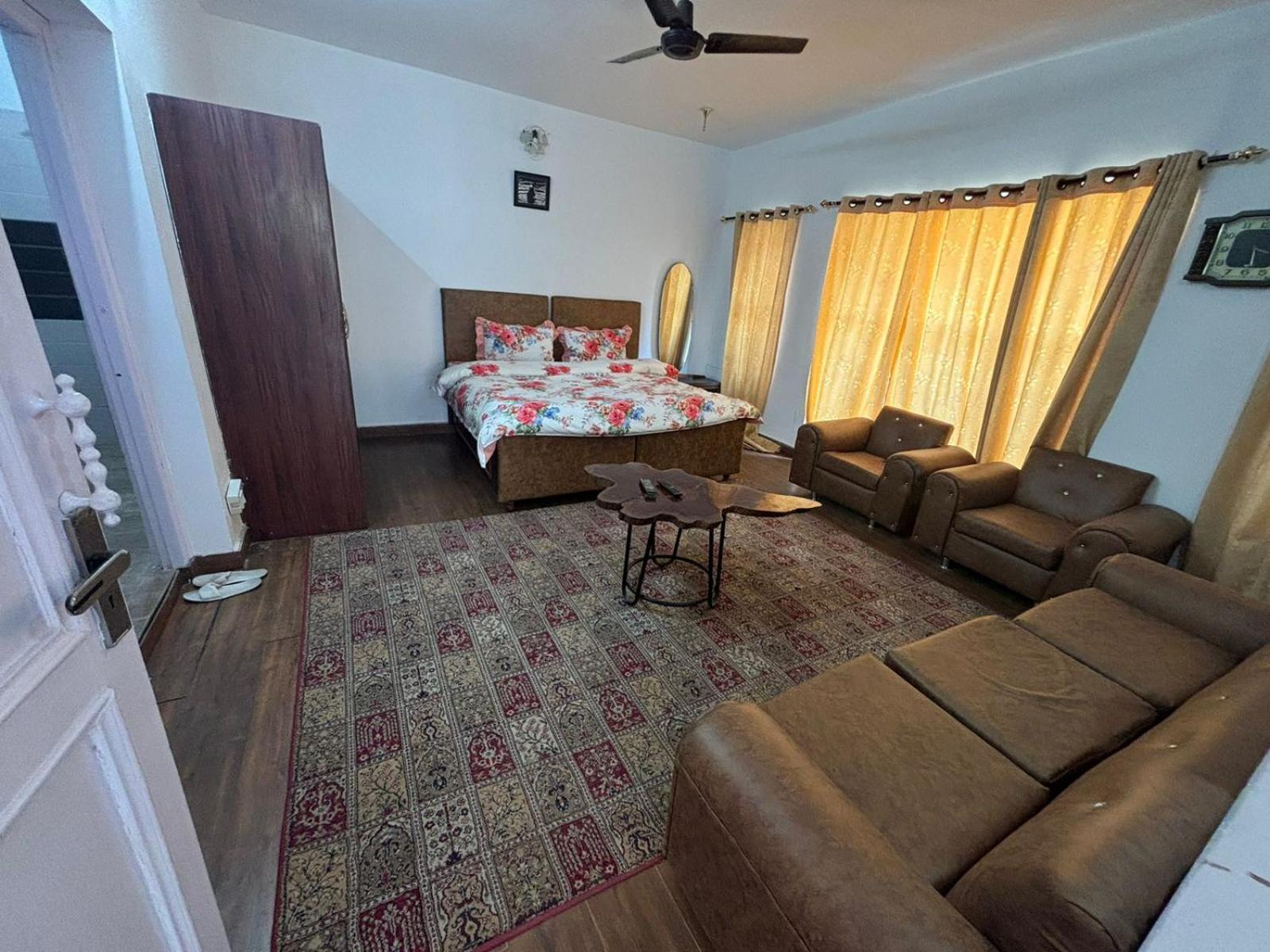 5 Bedrooms By Humble Stay Kasauli Esterno foto
